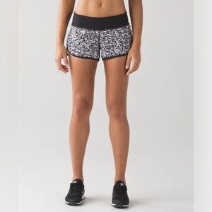 Lululemon Speed Short (2 1/2") Ice Breaker White Black / Black